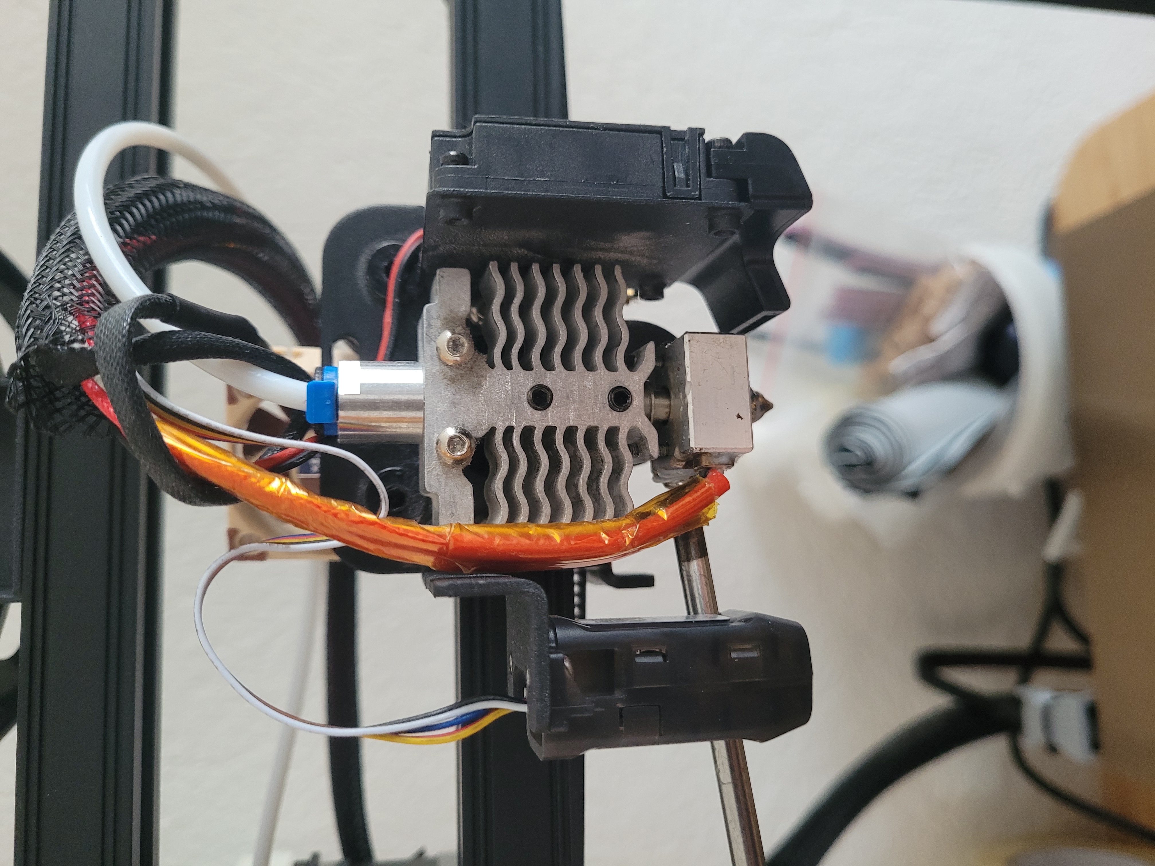 Disassembled printer hotend for cleaning